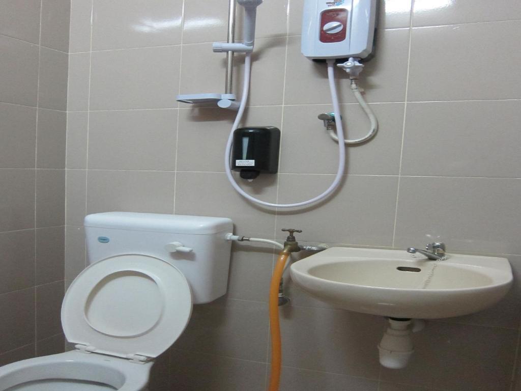 ג'והור בהרו Skudai Baru Hotel מראה חיצוני תמונה